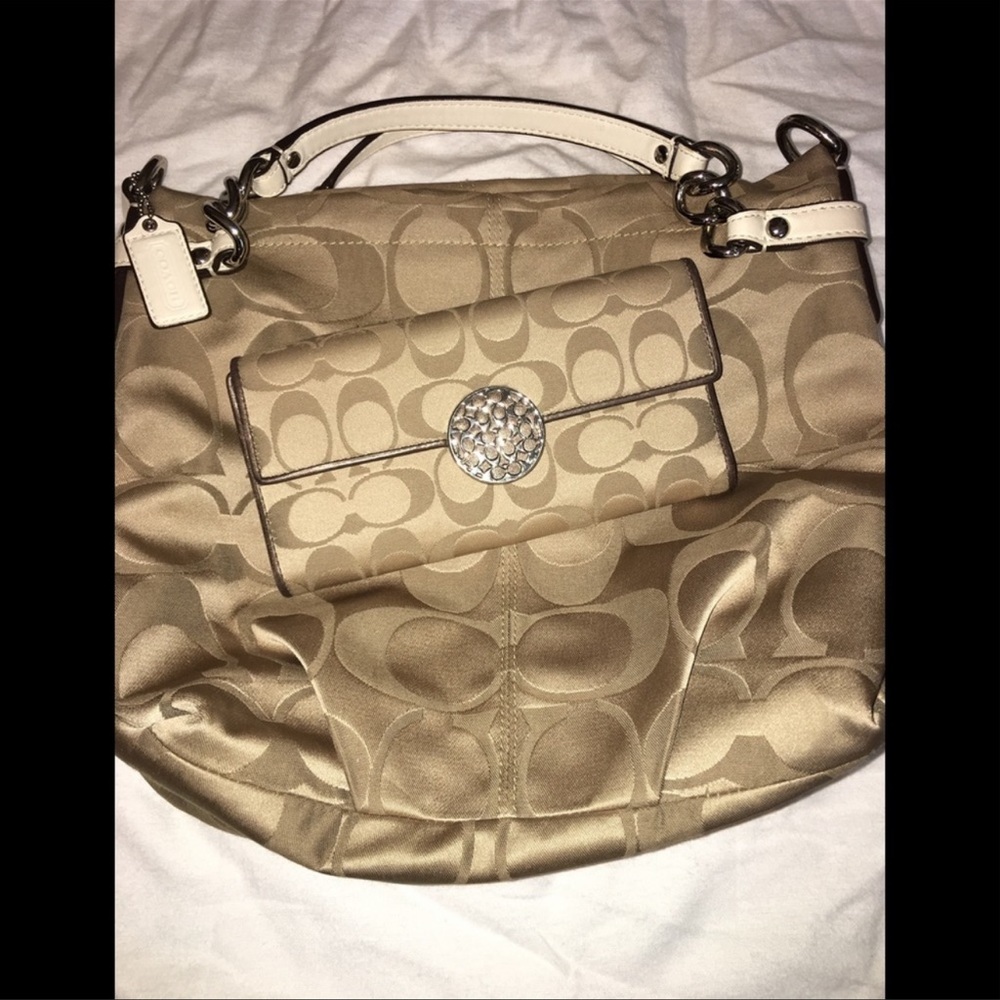 💞Coach Handbag and Wallet💞